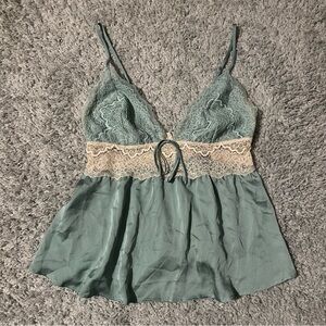 Vintage 2000s Victoria Secret Teal And Cream Cropped Laced Cami With Back Cutout